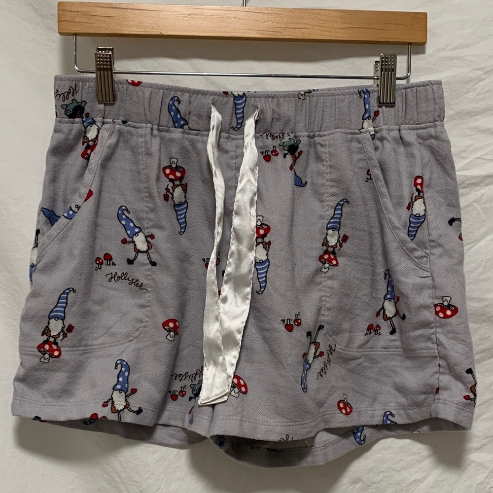 EUC Hollister Gray Gnome & Mushrooms Sleep Shorts size Medium